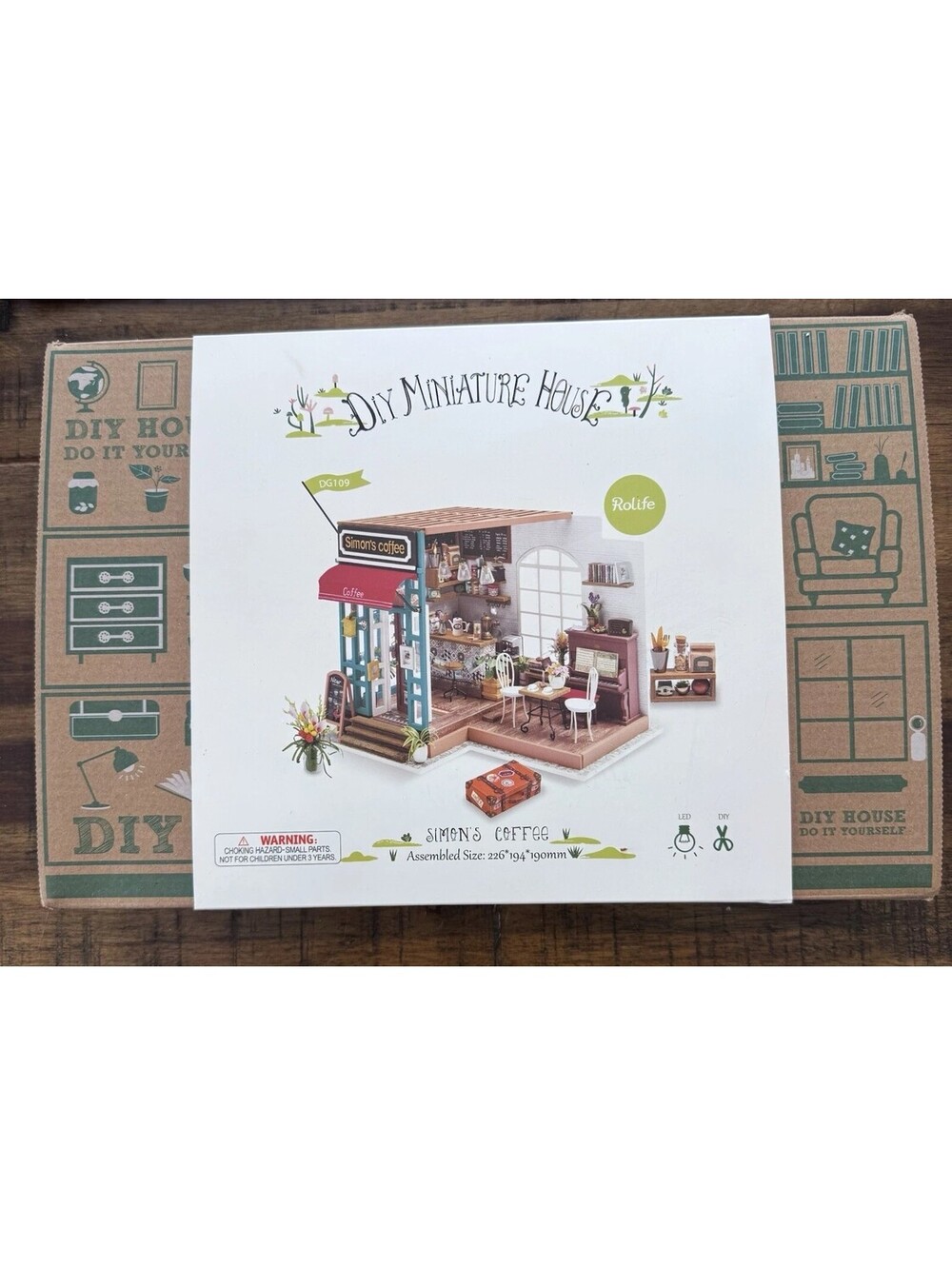 Rolife Simon's Coffee Shop DIY Miniature Dollhouse Kit DG109 New Sealed